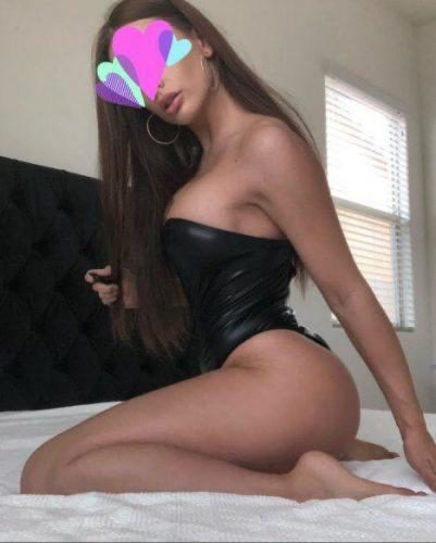 coskulu-ve-seksi-adana-escort-bayan